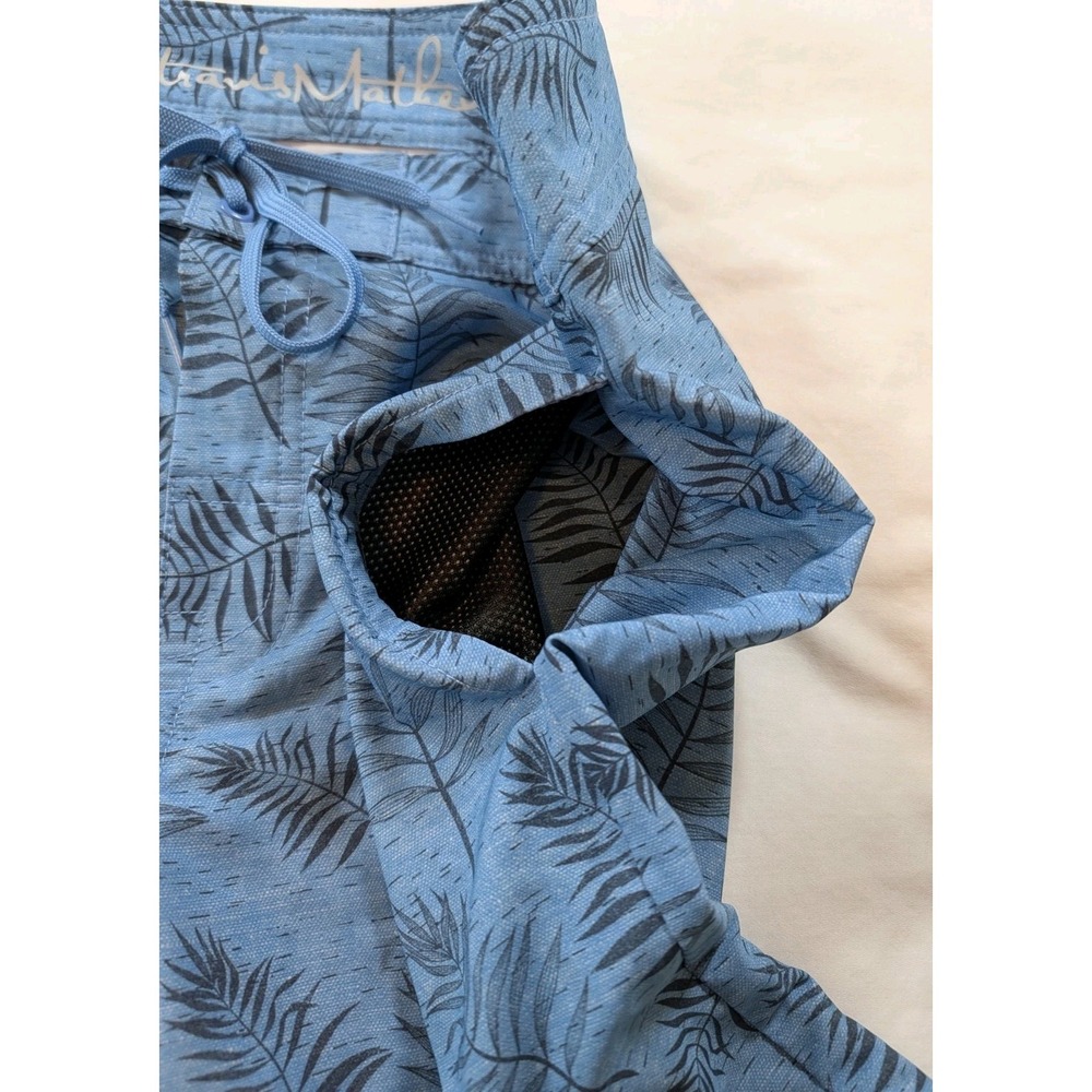 Travis Matthew Swim Trunks Men's 34 Stretch Preppy Summer Floral Leaves 9" - Picture 7 of 8